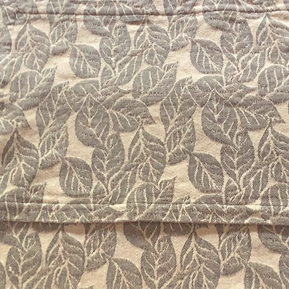 Two Leaf placemats, beige and gray